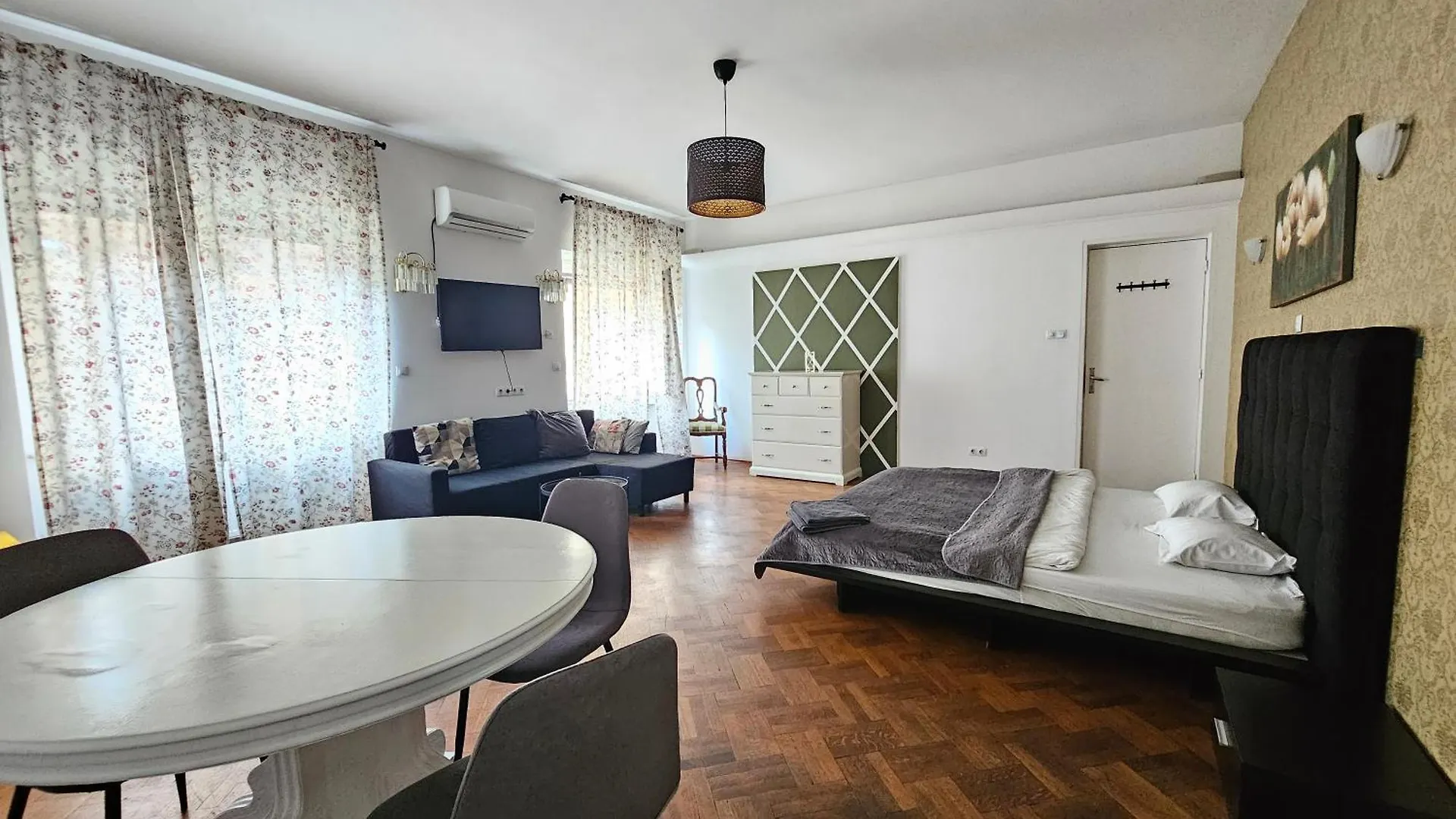 2Bedroom Apartment Bucharest